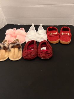 Baby shoes never worn 5 pairs
