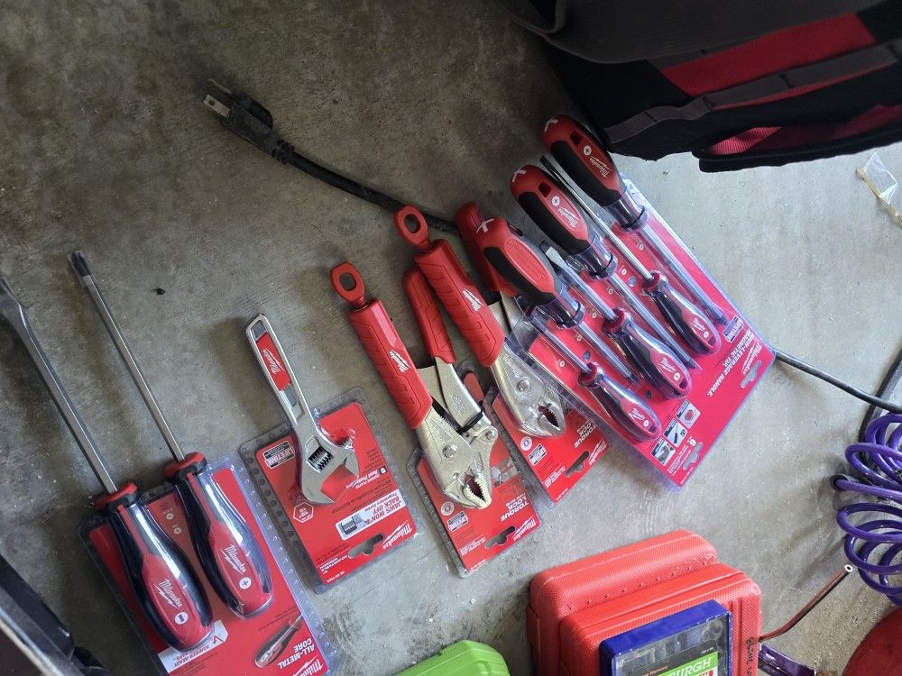 Milwaukee Tools