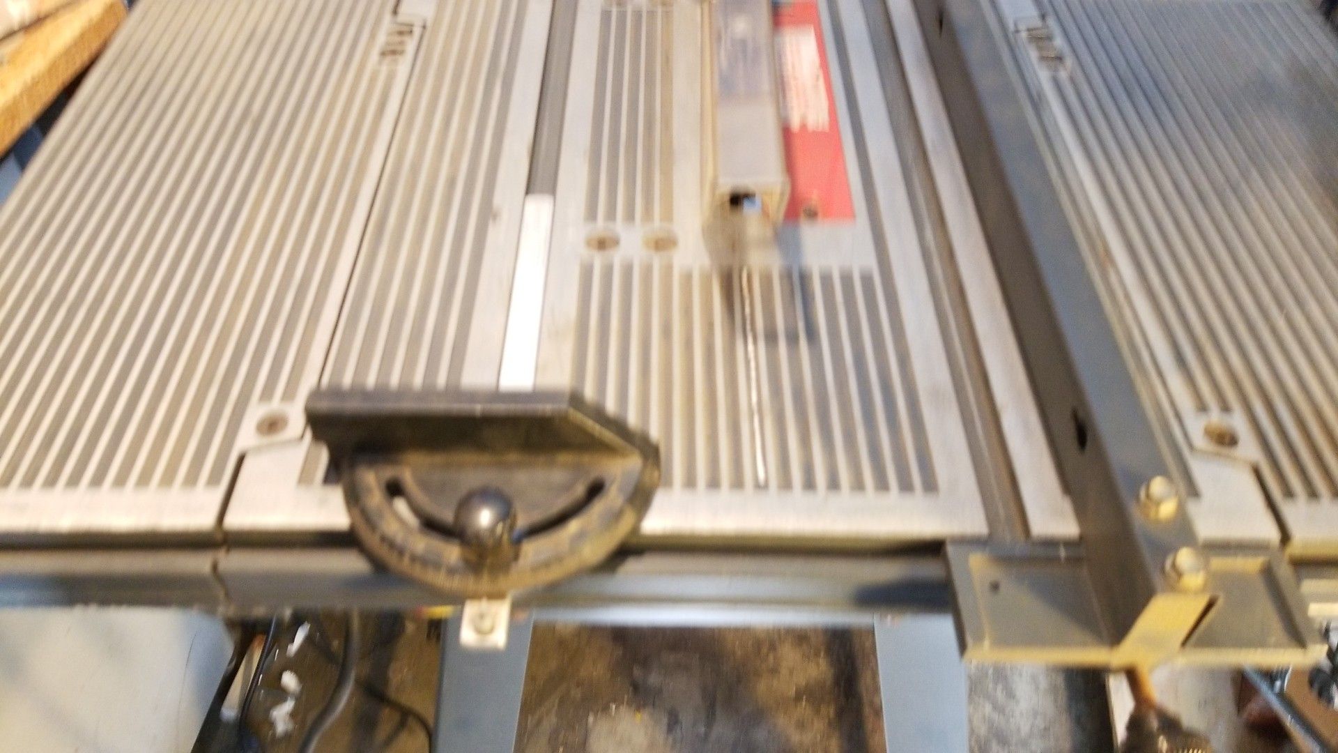 Craftsman 8" direct drive table saw with Stand and, Fence miter guide