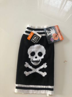 sweater for dog, size S-M still available 06/2020