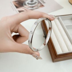 Suitable for daily wear