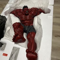 Sideshow Red Hulk Statue 