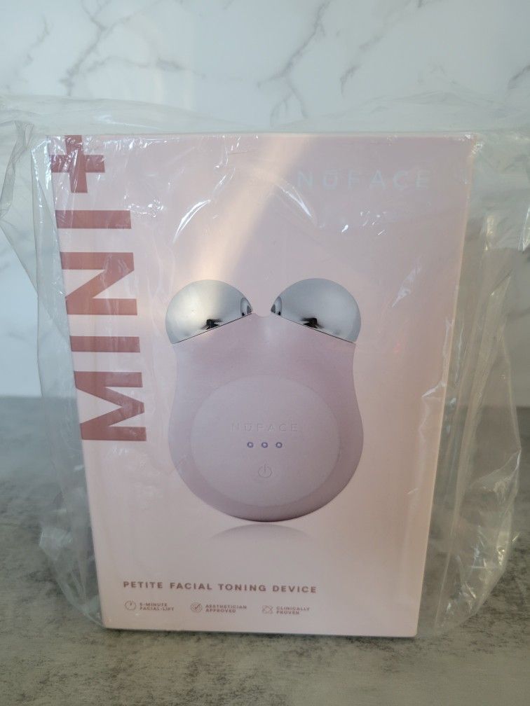 NUFACE Mini+ gift set, NEW