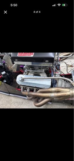 Race Engine 468 rectangle port heads with roller rockers 13.1