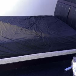 Bed Frame Queen Size 