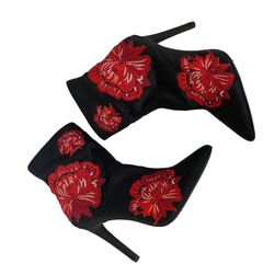 Jessica Simpson Pelenna Pelanna Fashion Satin  Boots Red Floral Embroidered 37/7  Minor wear noticed to bottom as shown in photo  Fabric & embroidery 