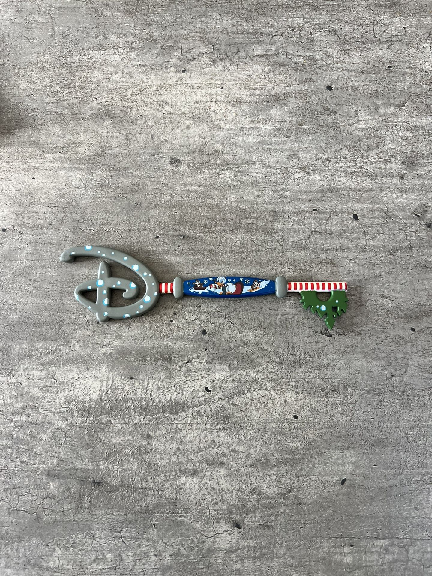 Disney Mystery Holiday Key Donald Chip & Dale