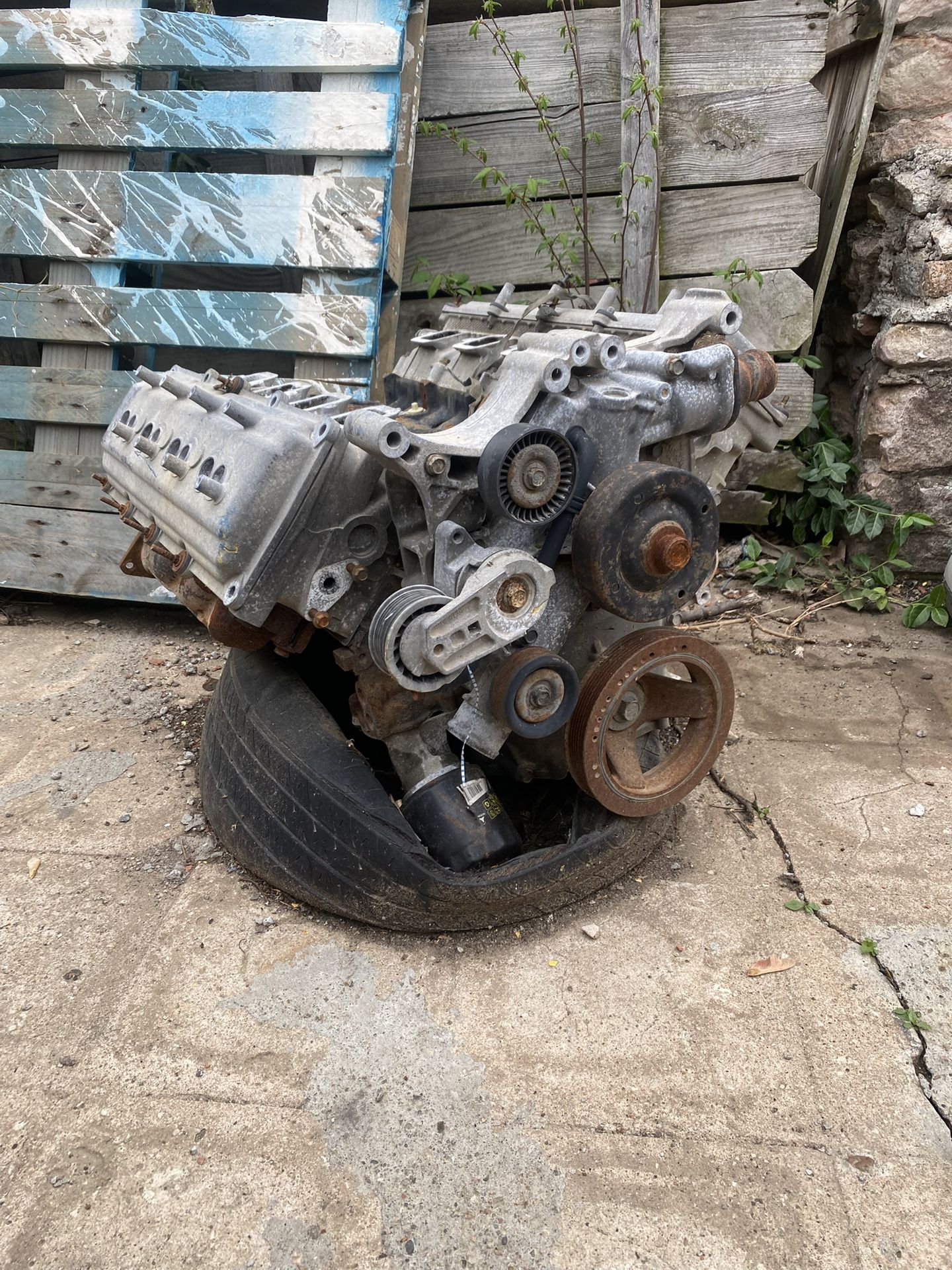 04 5.7 L Hemi