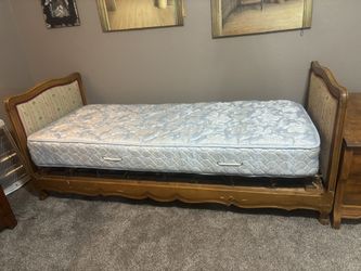 1910 Ladies Day Bed 
