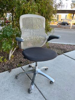 ✨ MillerKnoll Generation Ergonomic Office Chair ✨ ($10 delivery )