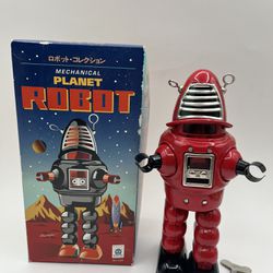 Mechanical Planet Robot Wind Up. Tin Robot.
