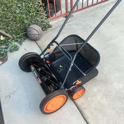 New Push Lawn Mower