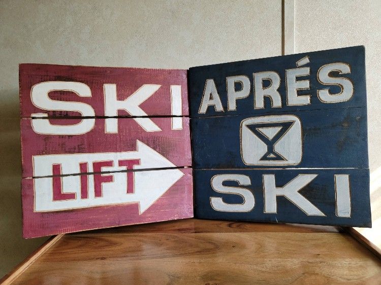 DEI Ski Distressed Wooden Wall Decor