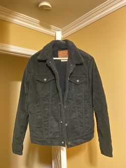 BRAND NEW LEVI’s black corduroy sherpa jacket