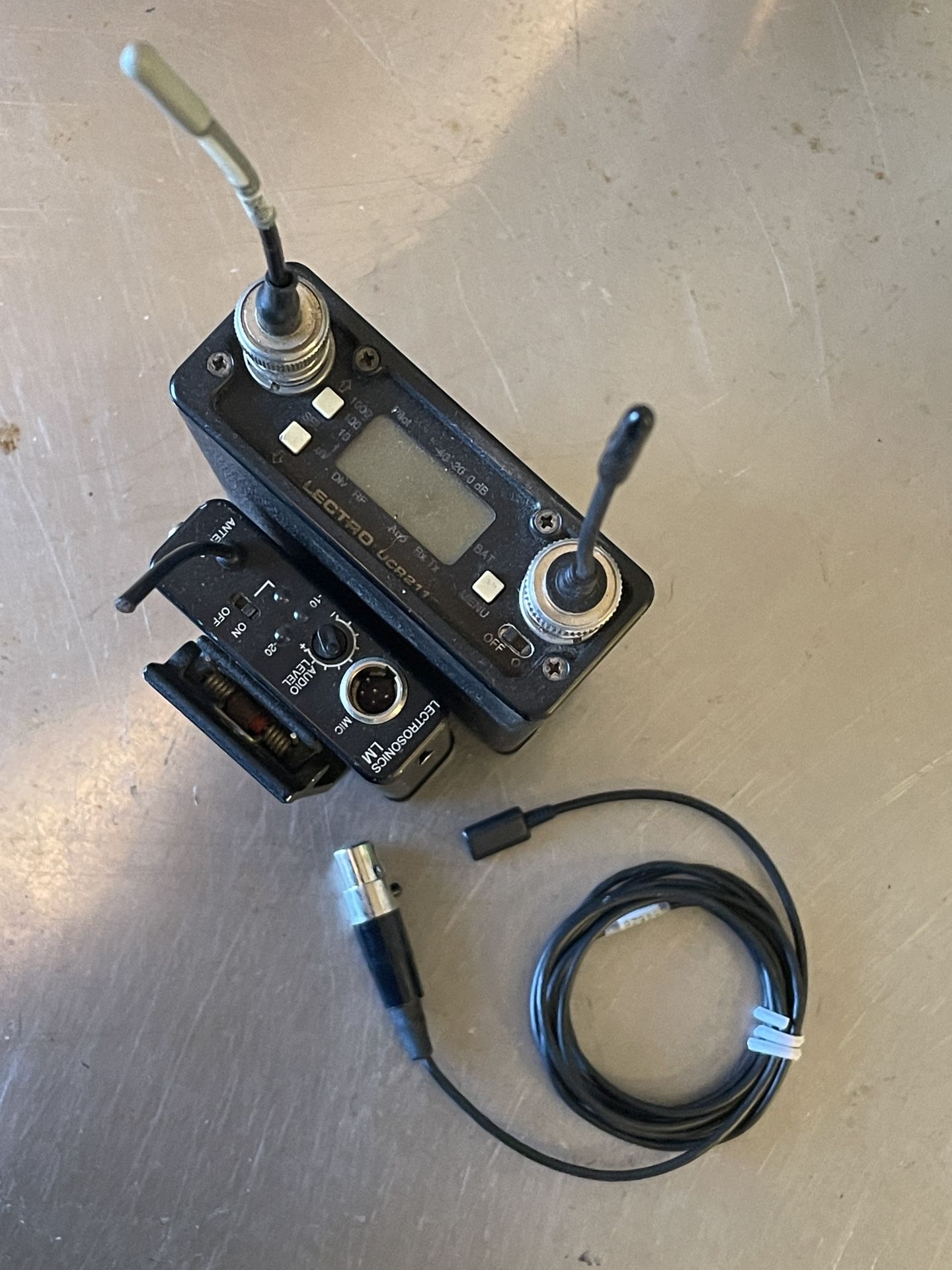 Lectrosonics UCR211 & Lm (blk 28) With Lav