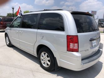 2010 Chrysler Town & Country
