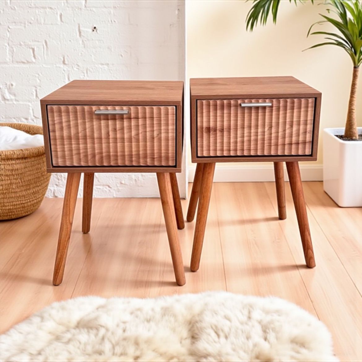 Set Of Two Beautiful New Nightstands