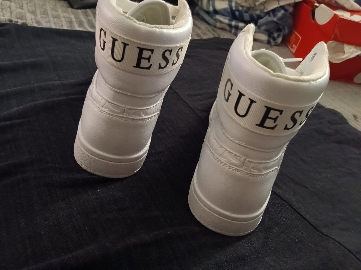 Men's GUESS Shoes Size.9 New