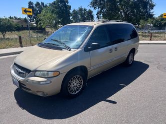 1998 Chrysler Town & Country