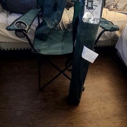 NEW FOLDING CHAIRS WITH CARRING BAG VERY STURDY 