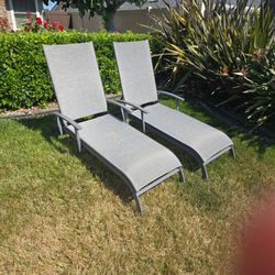 2 Lounge Chairs