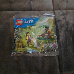 Lego-Baby Gorilla Encounter