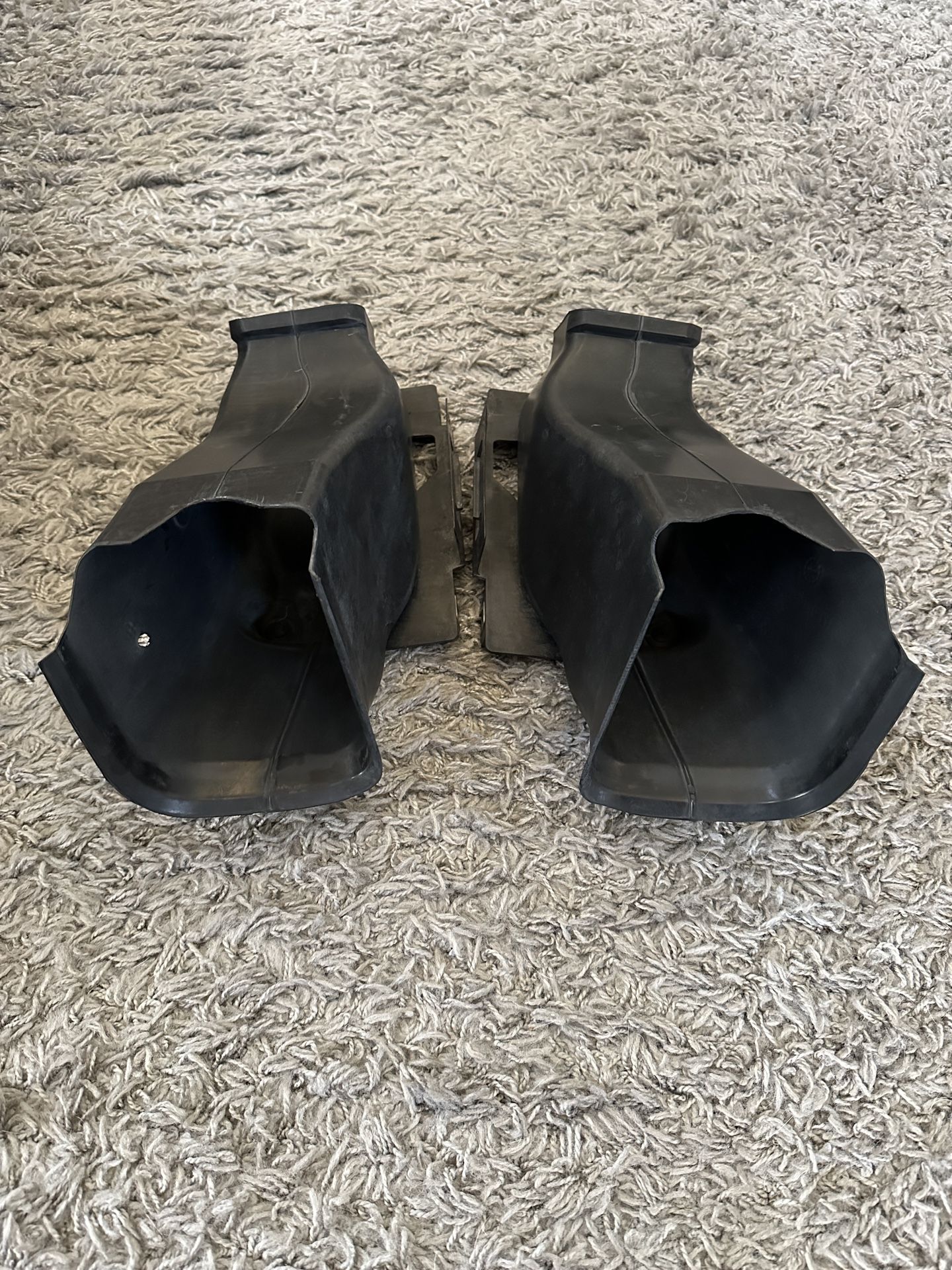 BMW E46 ZHP Bumper Brake Ducts Air Ducts For MT2 MTECH2 M Tech 2 ZHP Front Bumper Performance Package 330i 330ci 330 Ci