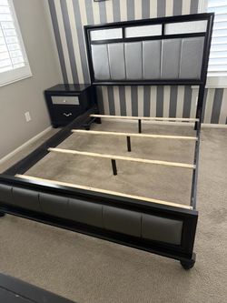 Queen bed set