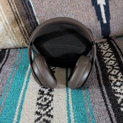 Beats Studio Pro Brown