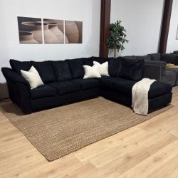 Black 2-Piece Sectional Sofa (Delivery Available)