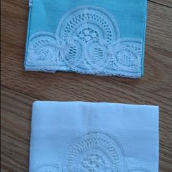 1940's lace trimmed hankerchiefs-New