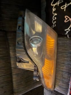 2015 for explorer oem head lights right and left