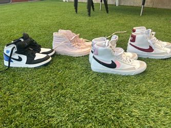 Nike Vans 5Y 5.5Y 6.5 women’s $65 all 4 pairs price firm or $25 each Nike $10 vans price firm