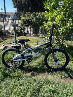 20 INCH KENT AMBUSH BIKE