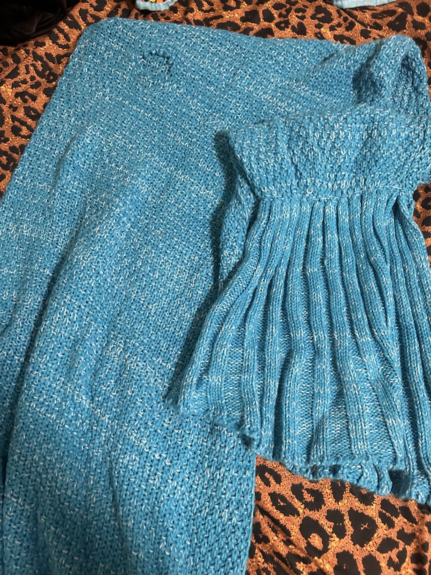 knitted mermaid tail blanket