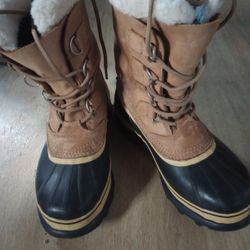 Sorel Boots Like New Condition Size10