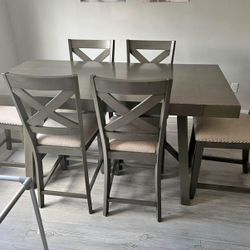 Dinning Table 