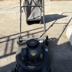 LAWNMOWER “BRIGGS & STRATTON “