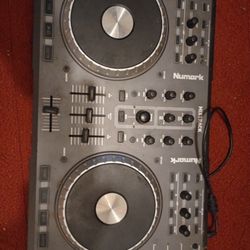 Numark Digital Turntable