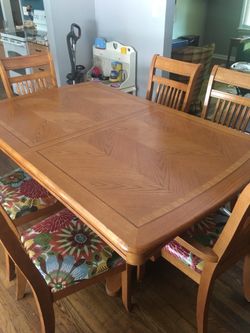 Dining room table and hutch