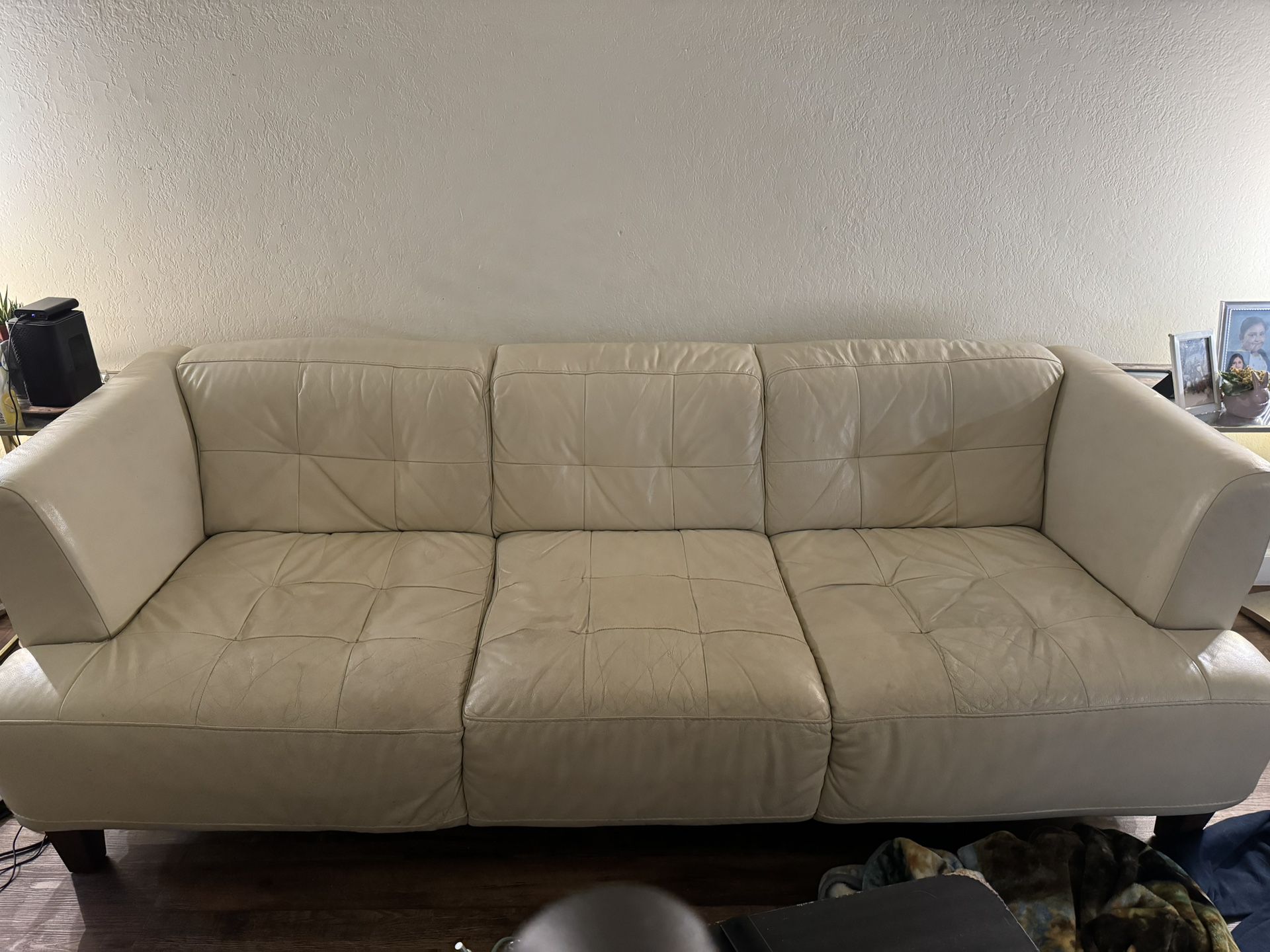 Free Leather Couch 