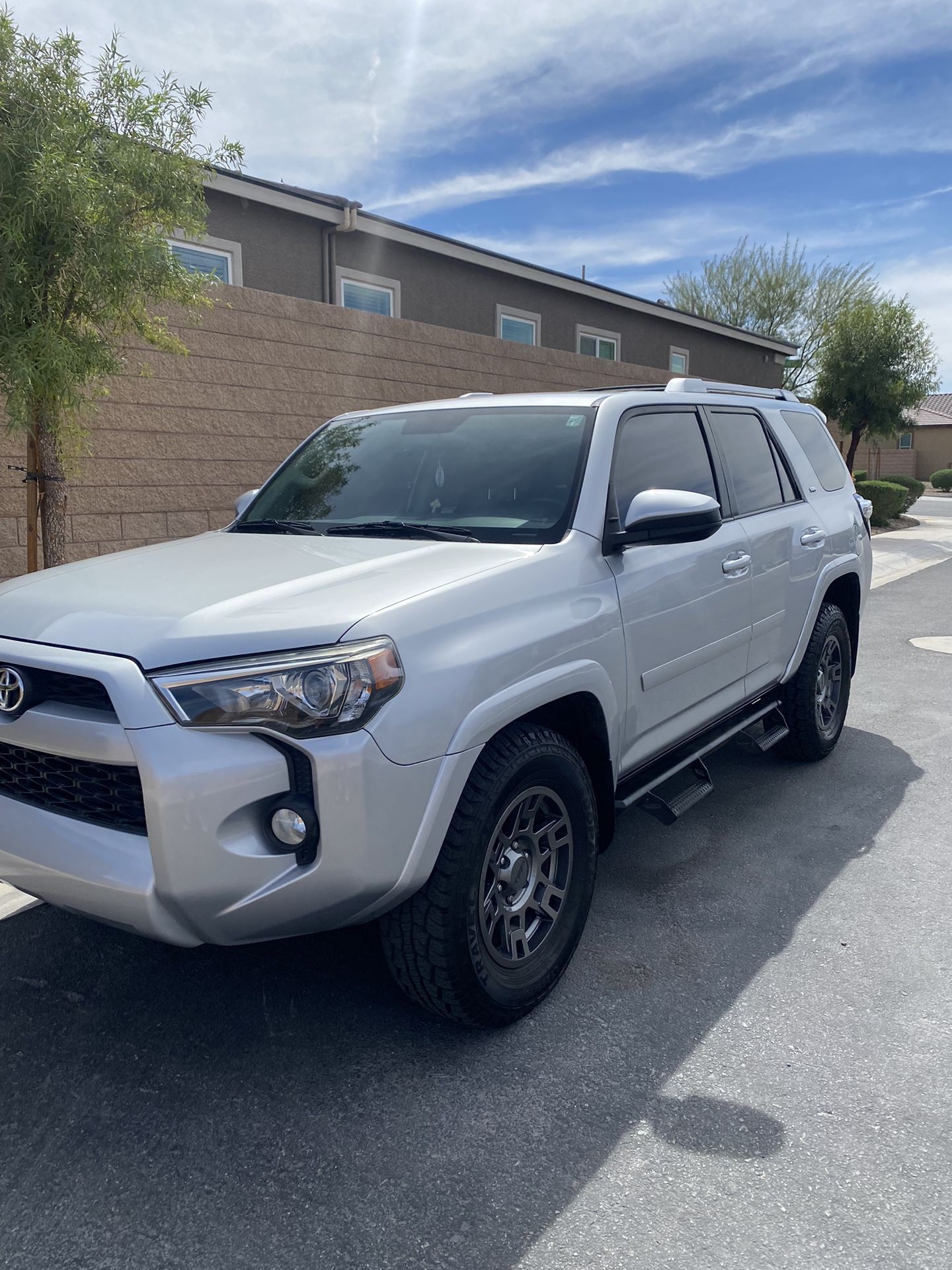 2015 Toyota 4Runner for Sale in Las Vegas, NV OfferUp