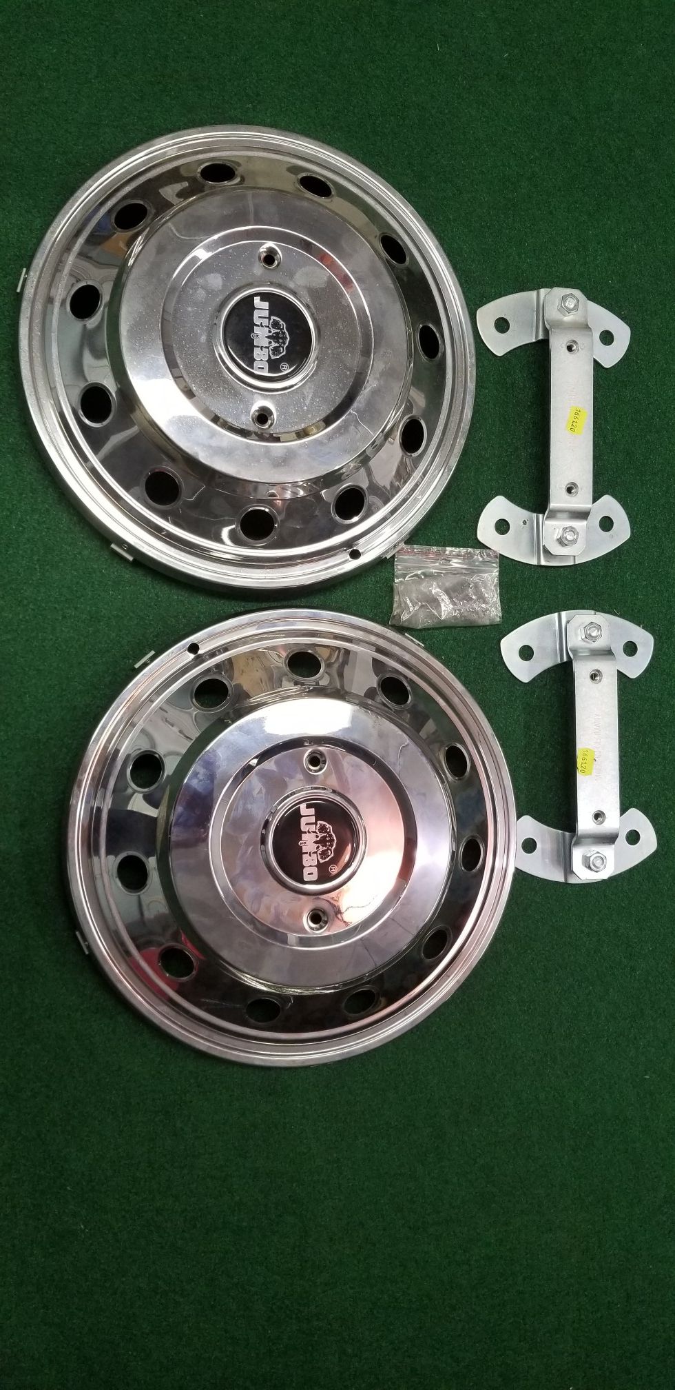 Dodge Sprinter 3500 Jumbo rear dual wheels hub caps.