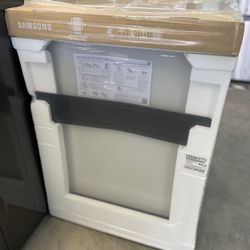 Samsung Bespoke Dishwasher In White Glass 