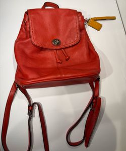 Authentic Coach Park Pebbled Leather Backpack – Vibrant Red / Vermillion F24385