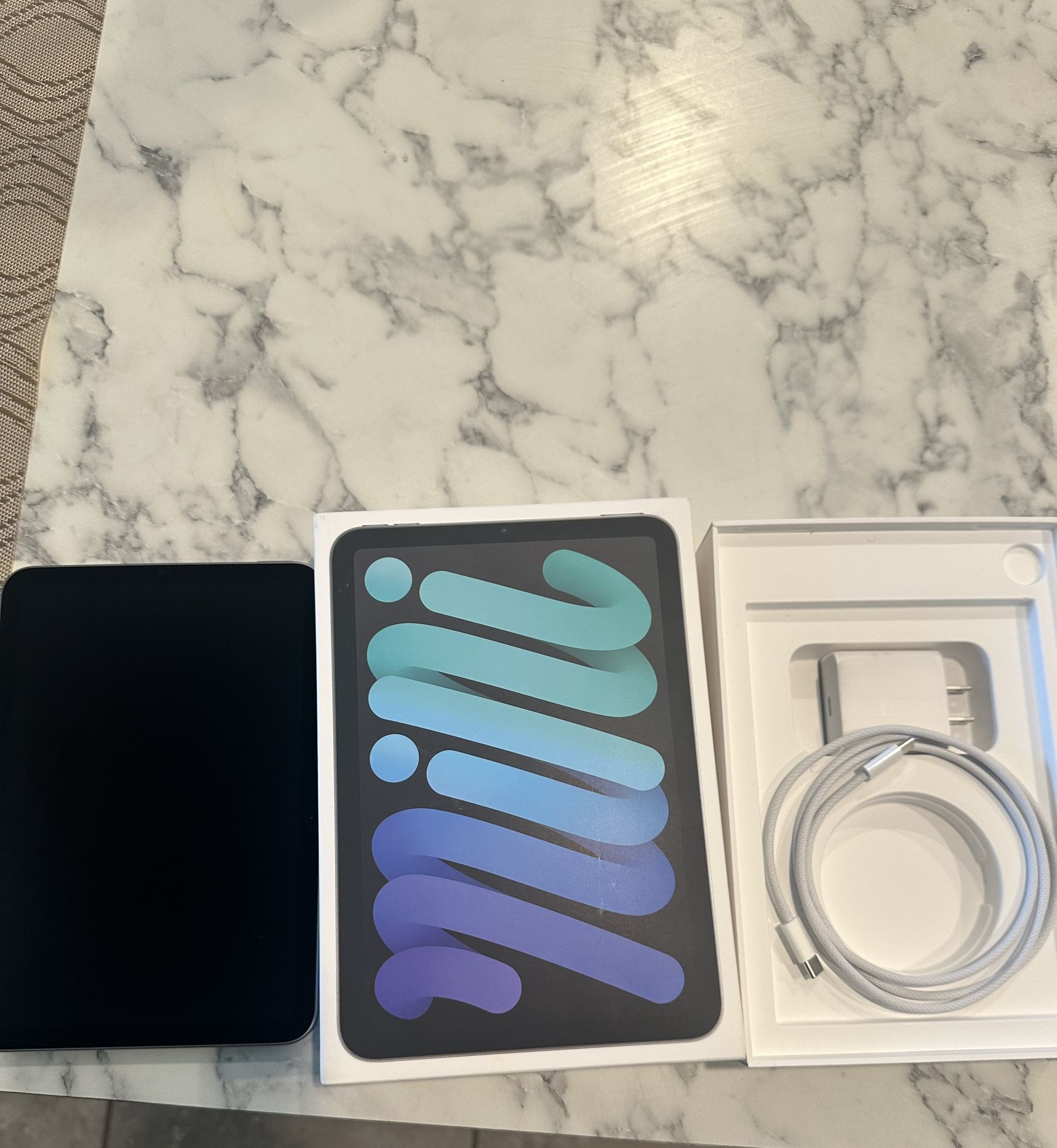 Apple iPad Mini (A17) – 256GB – Space Gray – Brand New / open box