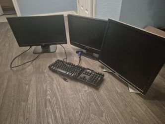4 Monitors