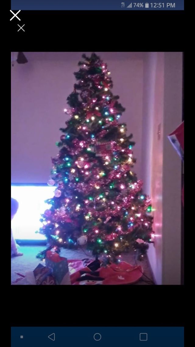 Pre lit Christmas tree 7 ft