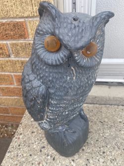 Great Horned OWL Blow mold 15” H Deterrent Decoy