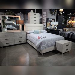 4 Pc Queen / King Size Bedroom Set ( Included bed frame , dresser ,mirror , nightstand )